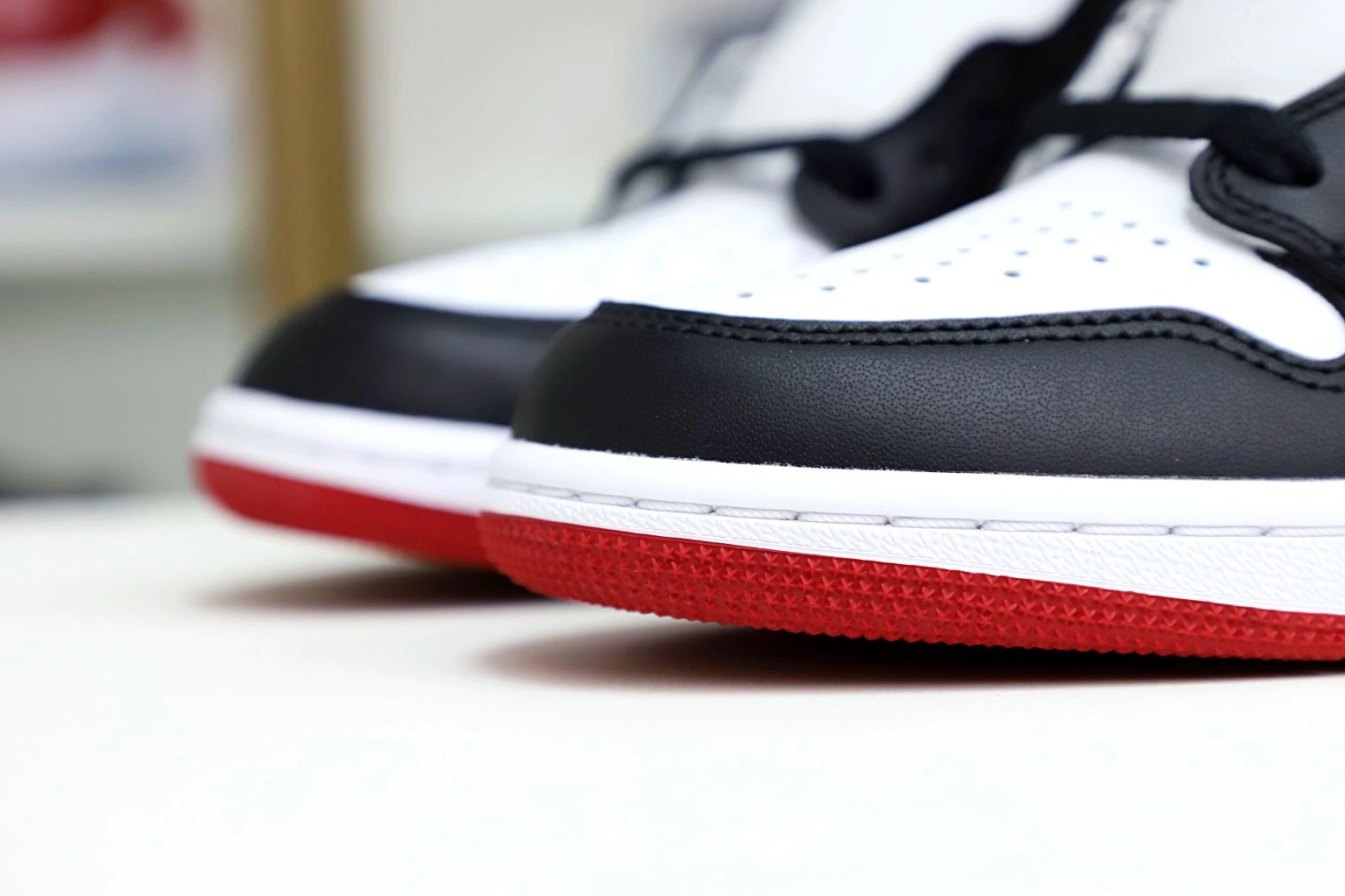 Jordan Toe Black (2016) Retro Air 1 0815